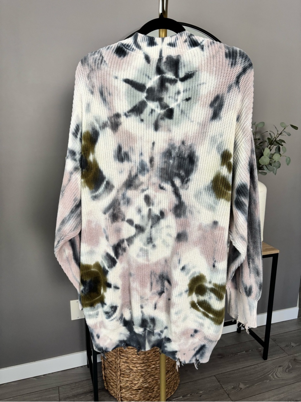 Young Fabulous & Broke Distressed Tie-Dye V-Neck Tunic Sweater - Picture 6 of 7